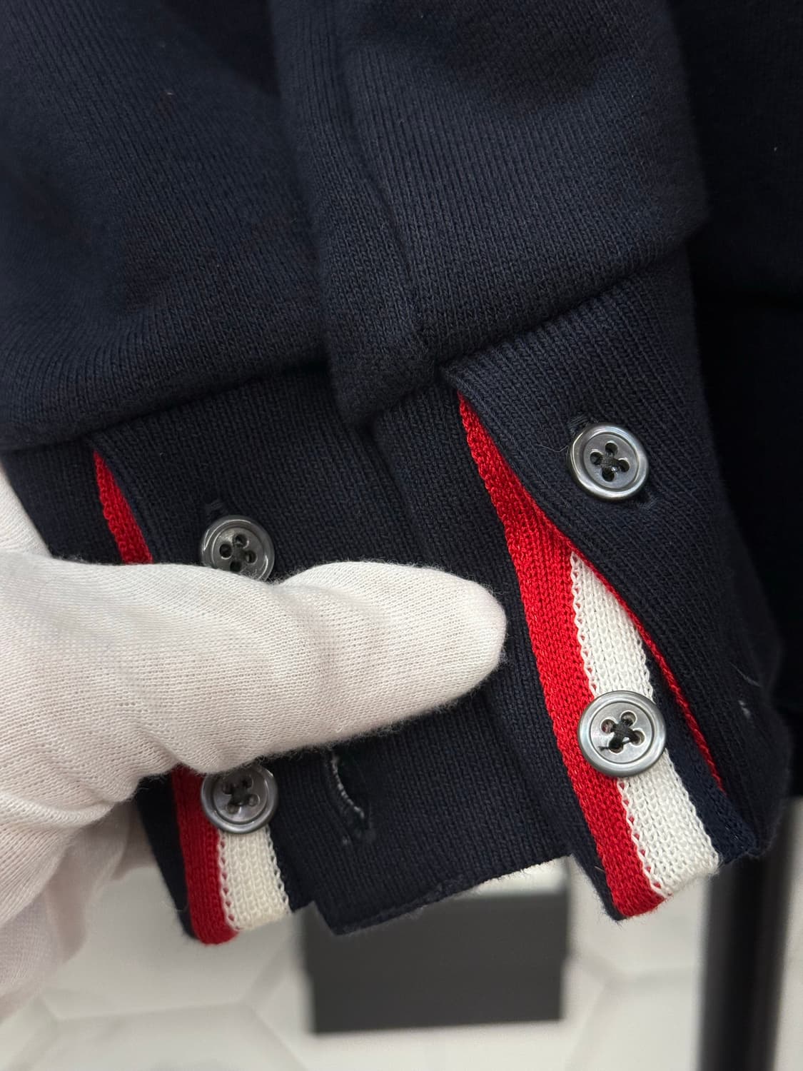 [3] 톰브라운 백삼선 맨투맨 상품이미지5