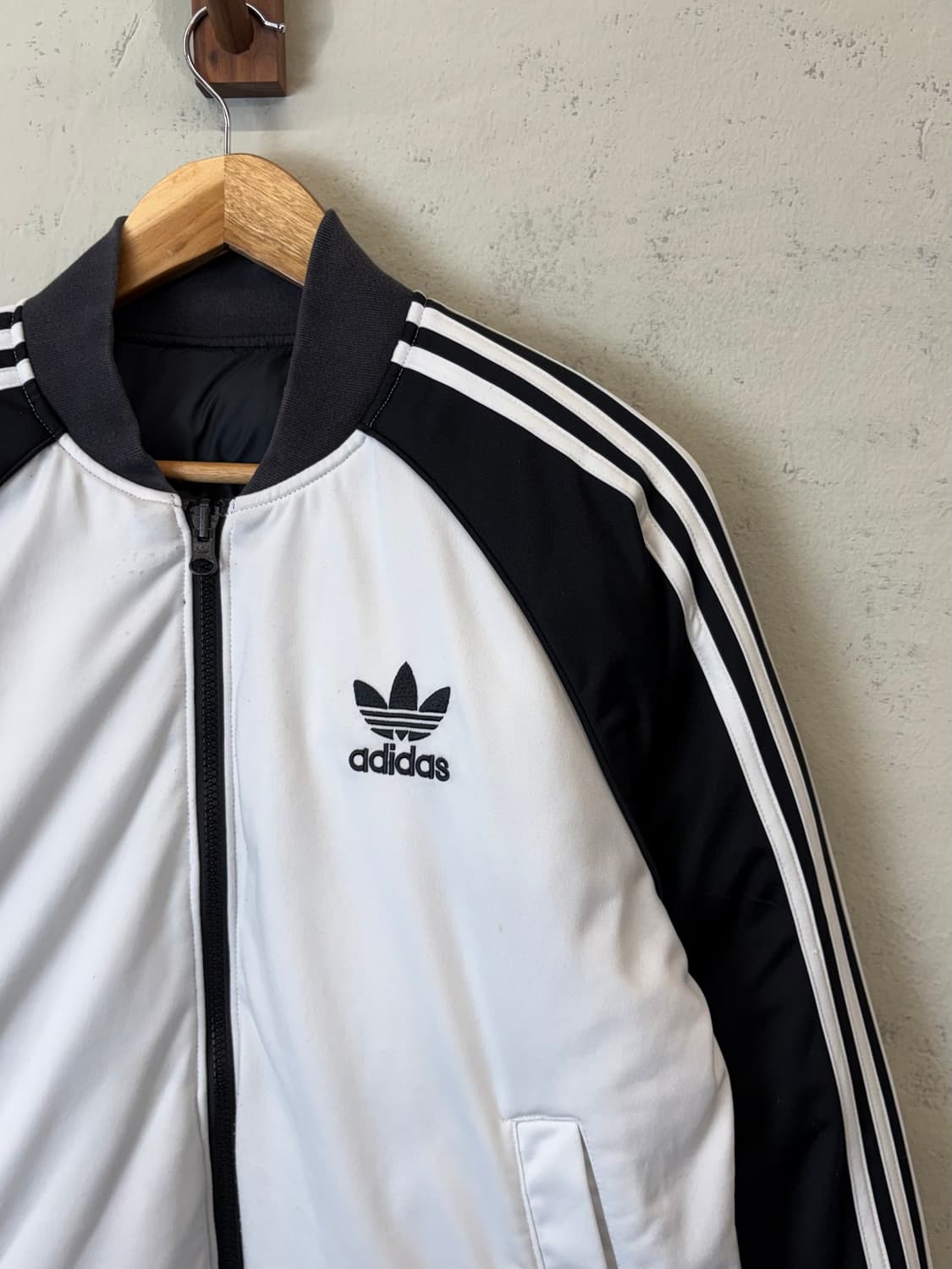 아디다스 빈티지 흰검 리버시블 숏패딩 상품이미지3