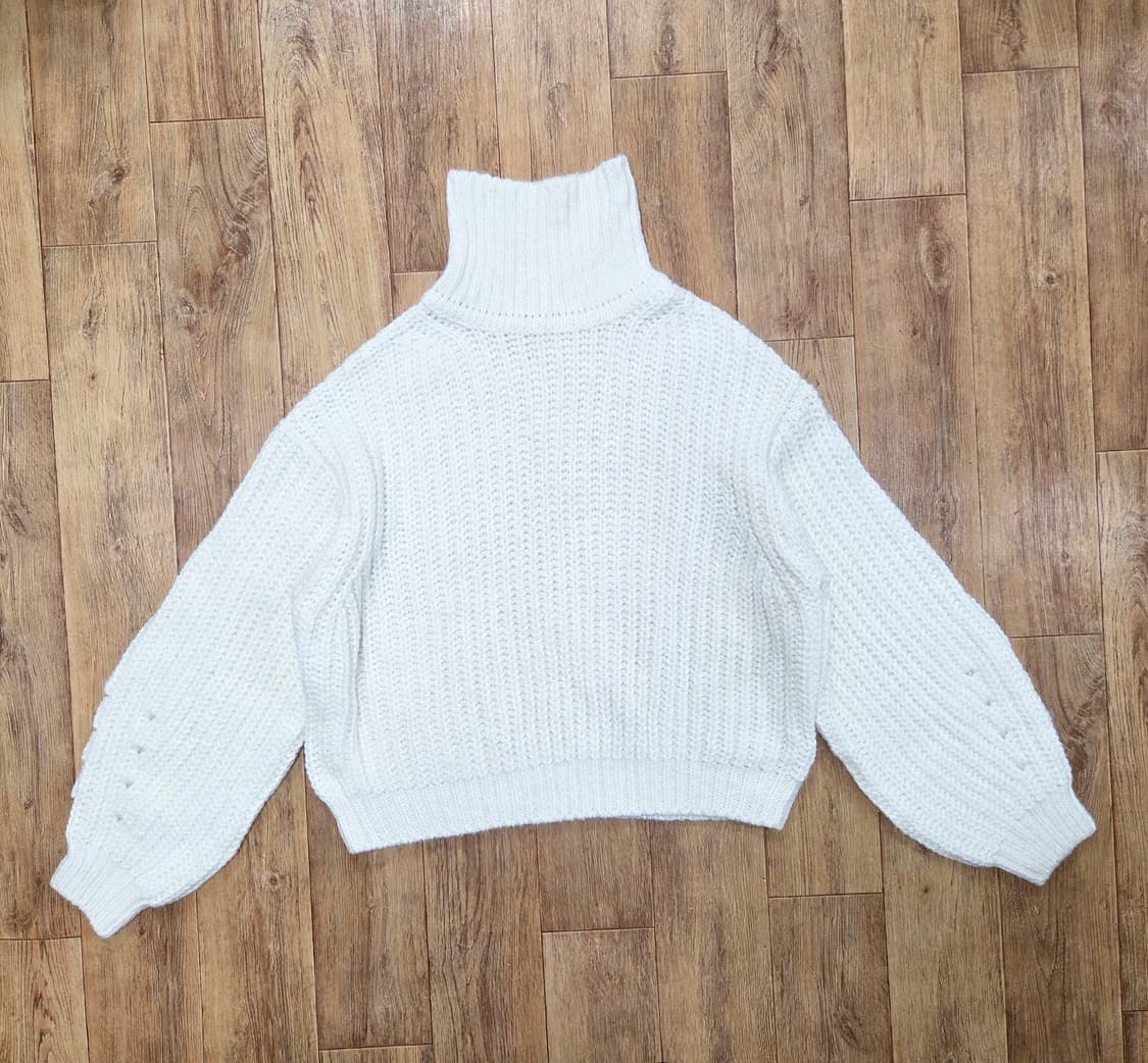 누브(Nouve) 모헤어 커브슬리브 터틀넥 니트 프리사이즈 새상품 상품이미지5