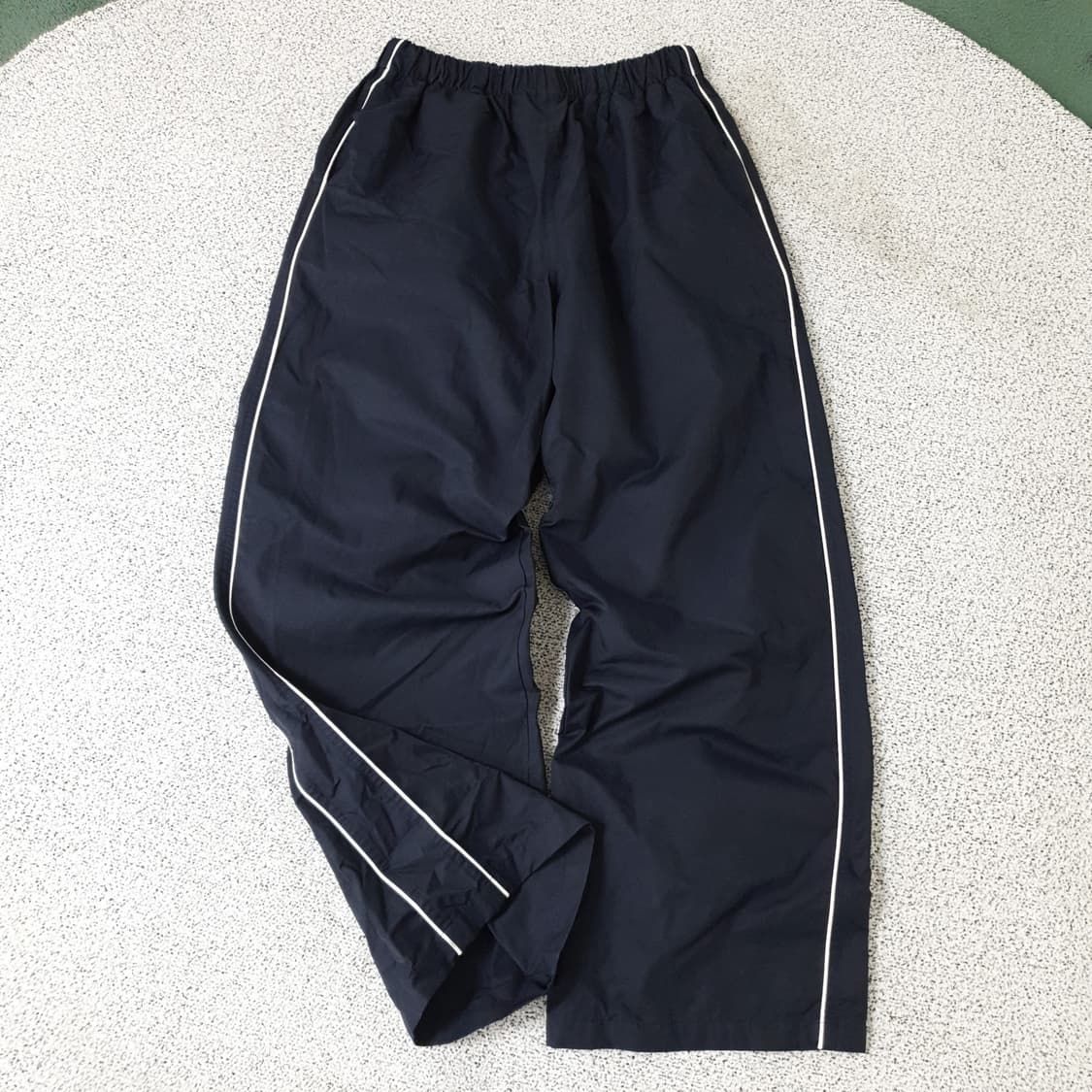 네이비 오버핏 라인 트레이닝팬츠  상품이미지5