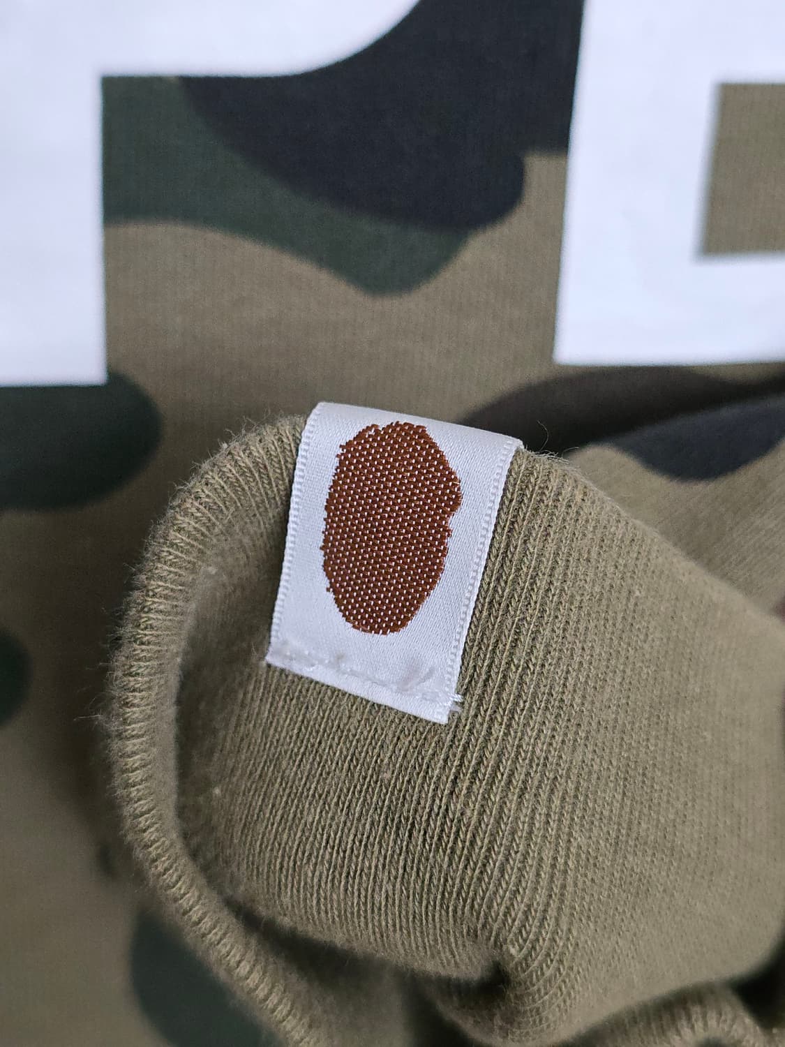 베이프 카모 맨투맨 상품이미지5