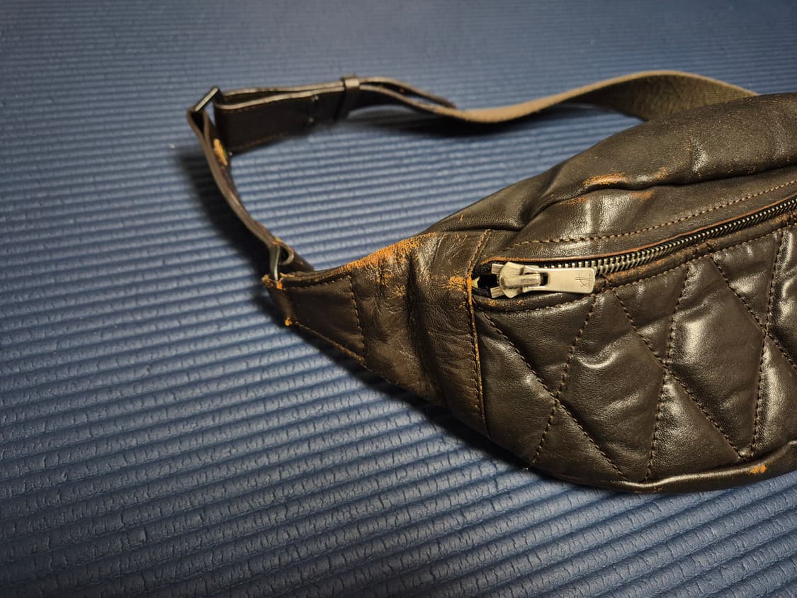 디아프바인 말가죽 힙색 상품이미지4