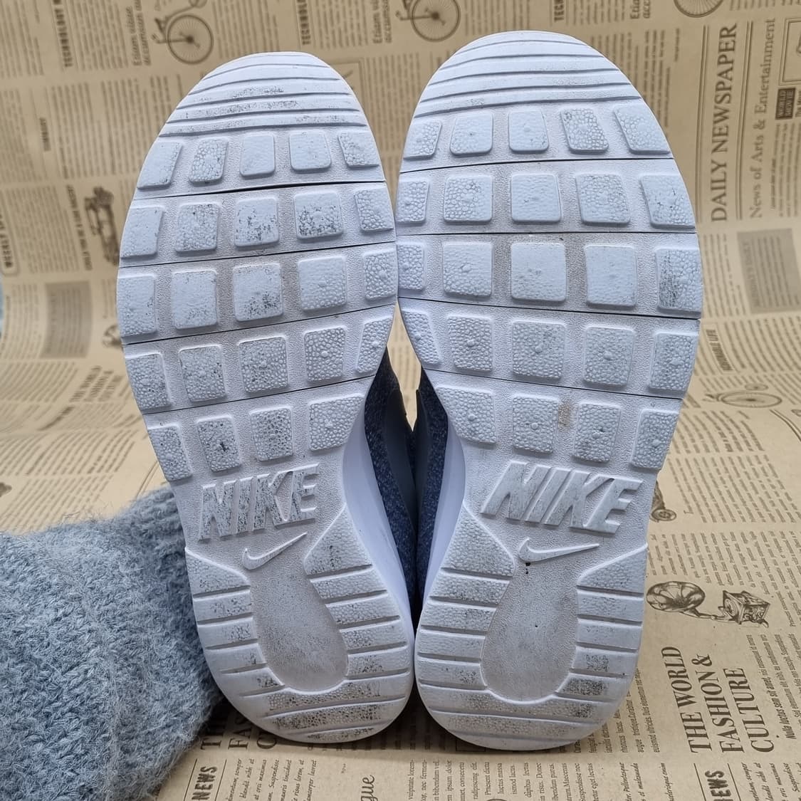 나이키 탄준 여성운동화240  상품이미지3