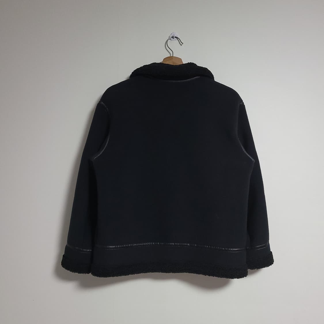 (M) UNIQLO JW앤더슨 유니클로 블랙 무스탕 자켓 상품이미지4