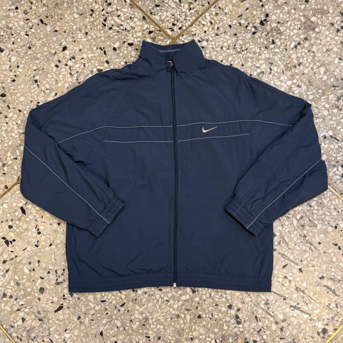 NIKE 90s 나이키 백 레드 스우시 바람막이 상품이미지5