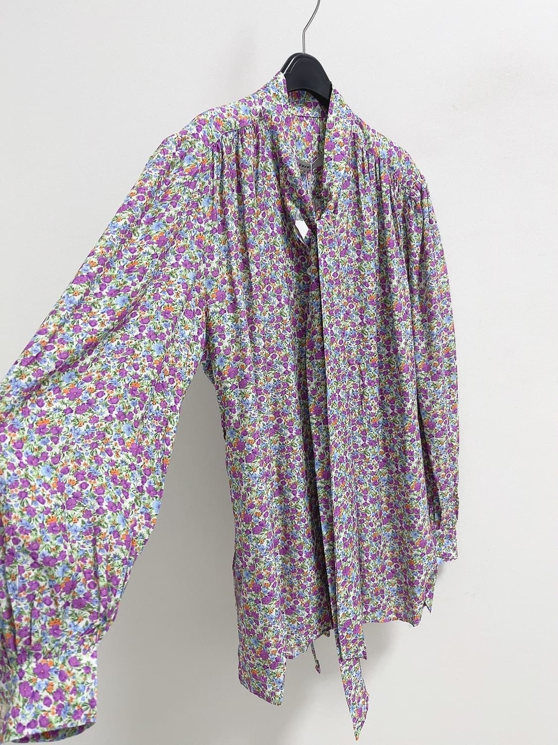 문스워드 플로럴 타이 블라우스 새상품 상품이미지7