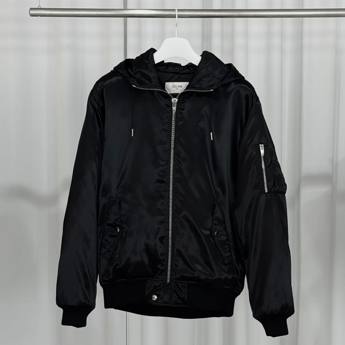 [정품] 24FW 셀린느 백로고 후드 봄버 새틴 (46size) 상품이미지2