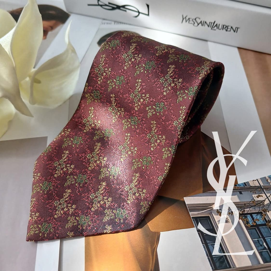 입생로랑 실크 플로럴 자카드 넥타이 9.1cm A+등급 A18868
 상품이미지1