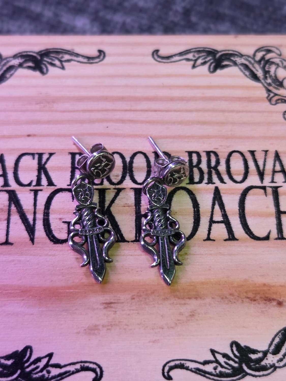 킹크로치 로얄 대거 이어링 은 귀걸이 상품이미지1