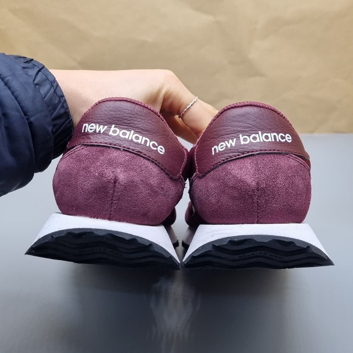 뉴발란스 237 버건디 여성운동화240  상품이미지4