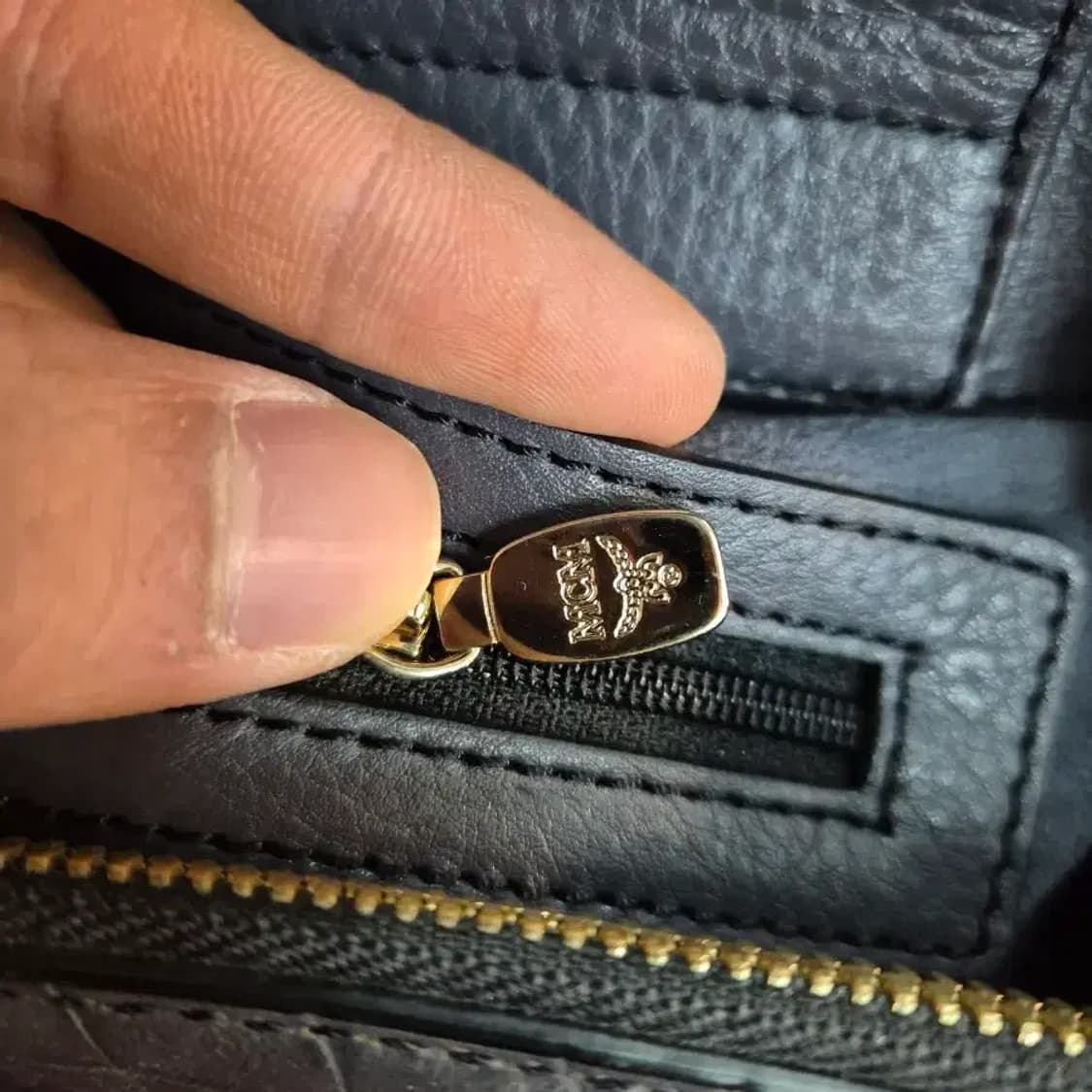 MCM 뮌헨 악어 패턴 토트백 상품이미지8