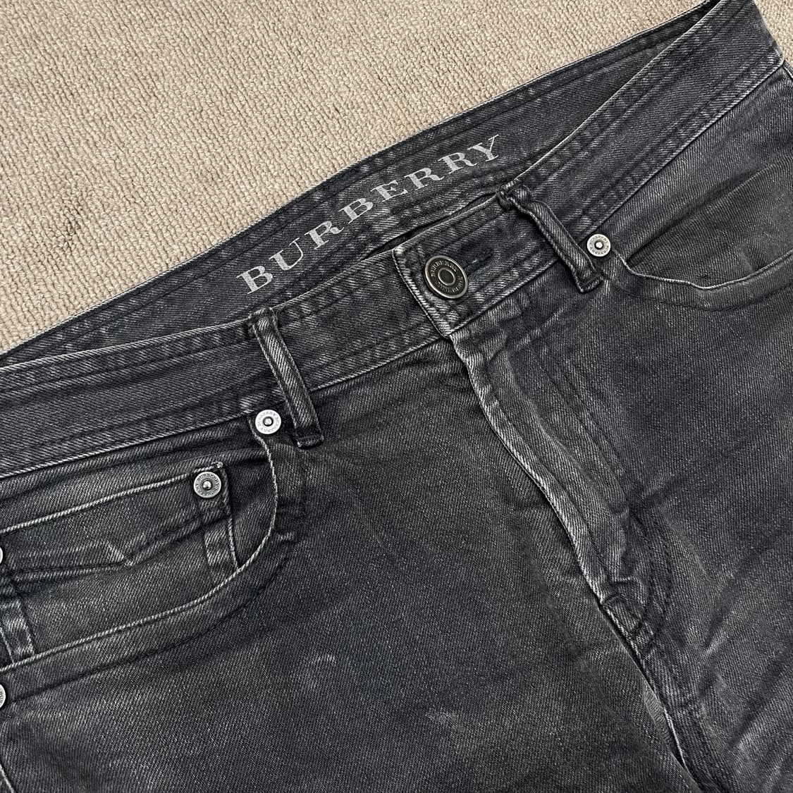 BURBERRY 버버리 블랙 워싱 데님  상품이미지2