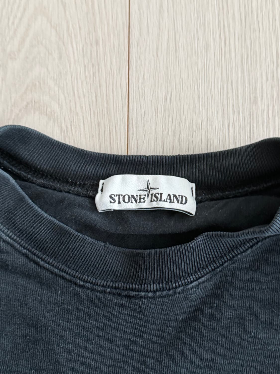 스톤 아일랜드 맨투맨 급처  상품이미지2