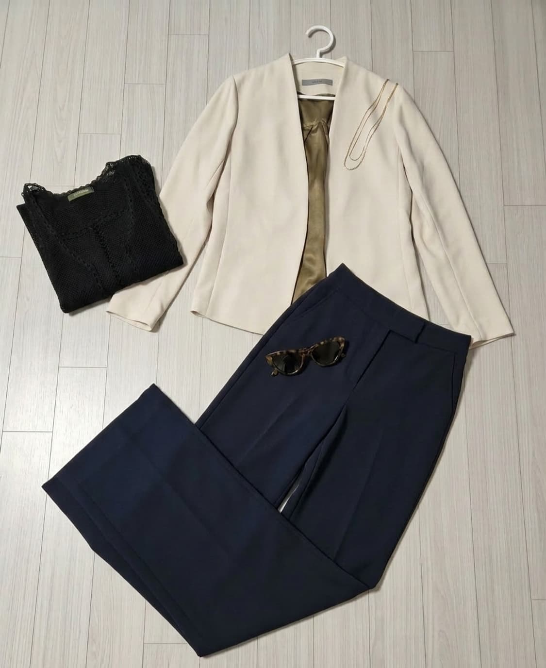 [Theory Luxe] 띠어리 럭스 노카라 자켓 (베이지, 40사이즈) 상품이미지1