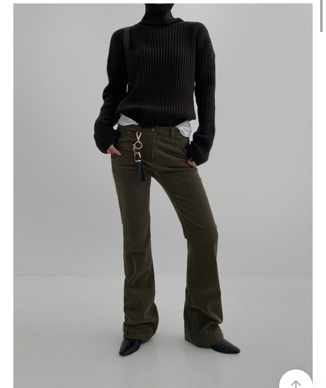 라룸 로우터틀넥니트&루프코듀로이팬츠 셋업 상품이미지2