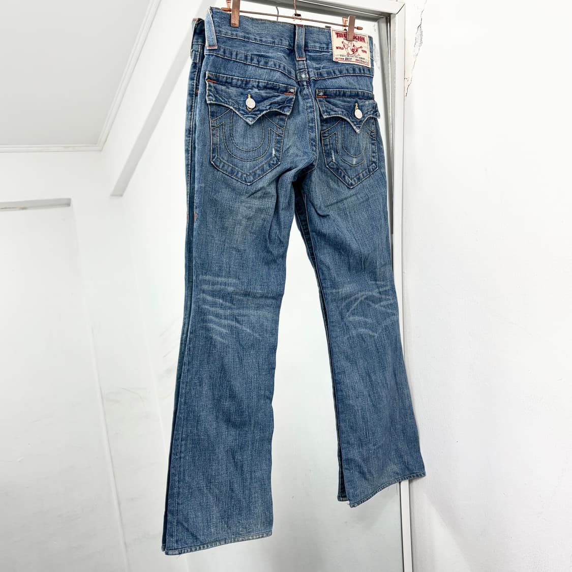 트루릴리전 데미지 부츠컷 데님 팬츠 상품이미지4