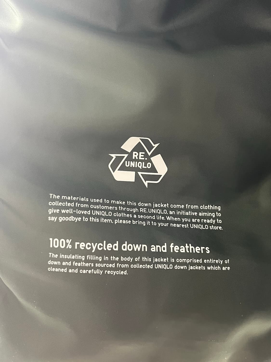 유니클로 화이트마운티니어링 경량 패딩 카키 상품이미지3