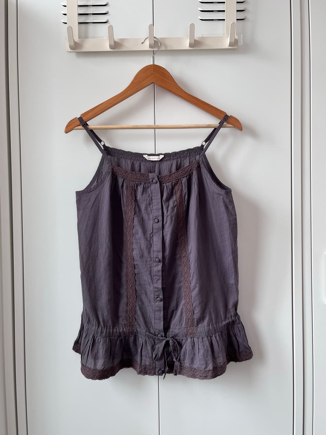 Basic tone clothes 퍼플 레이스 셔링 슬리브리스 상품이미지3