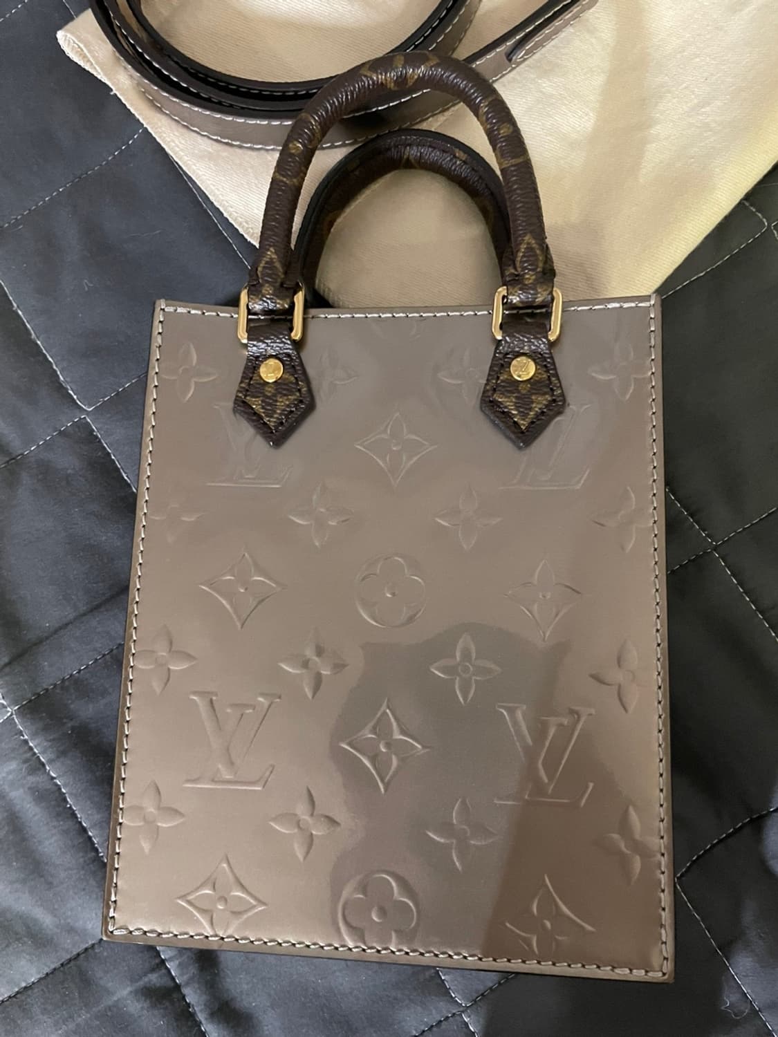 루이비통 쁘띠삭플라 한정판 상품이미지2