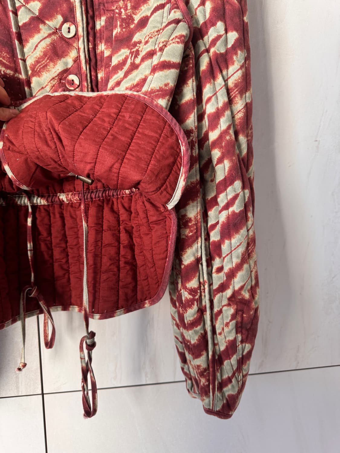 새상품 컨디션 Ulla Johnson 퀼팅 자켓 레드/베이지 P(44,5 상품이미지6