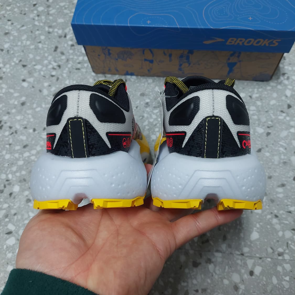 브룩스 여성 트레일 러닝화 칼데라7 새제품 220, 230/하이킹/트레킹 상품이미지3