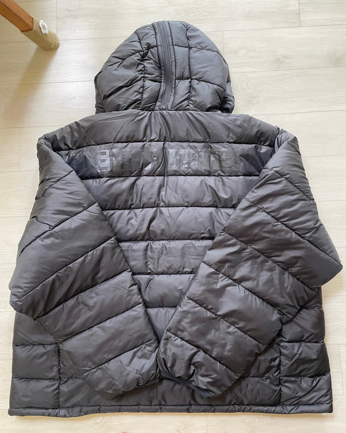 에이치엔엠 x 글렌 마틴스 보닝 디테일 퍼퍼 자켓 블랙 상품이미지2