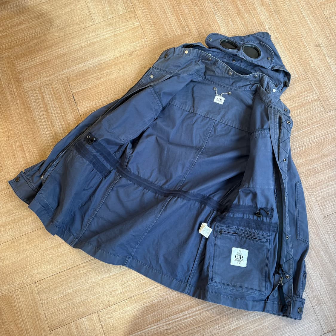 씨피컴퍼니 네이비 페이딩 고글 사파리 후디 자켓 상품이미지10