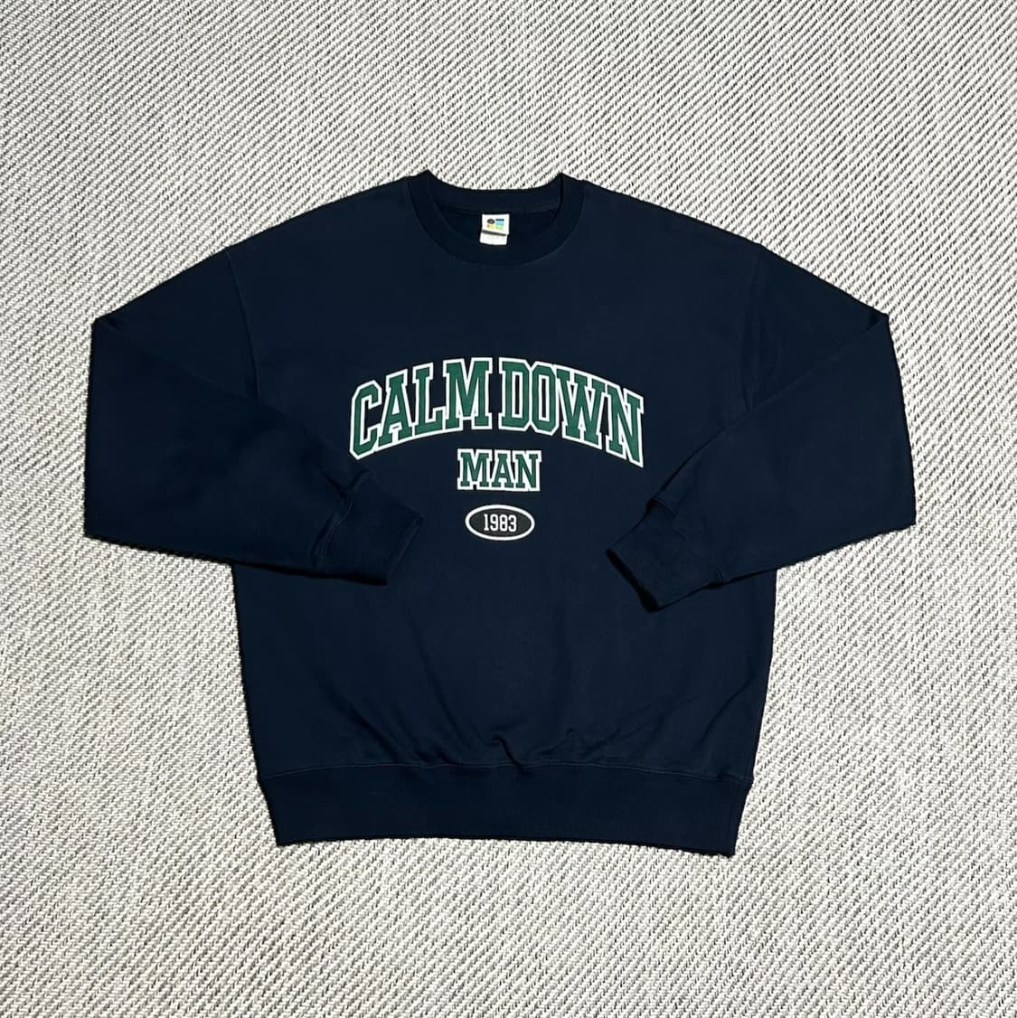 [XL] 침착맨 컴다운맨 네이비 맨투맨 상품이미지1