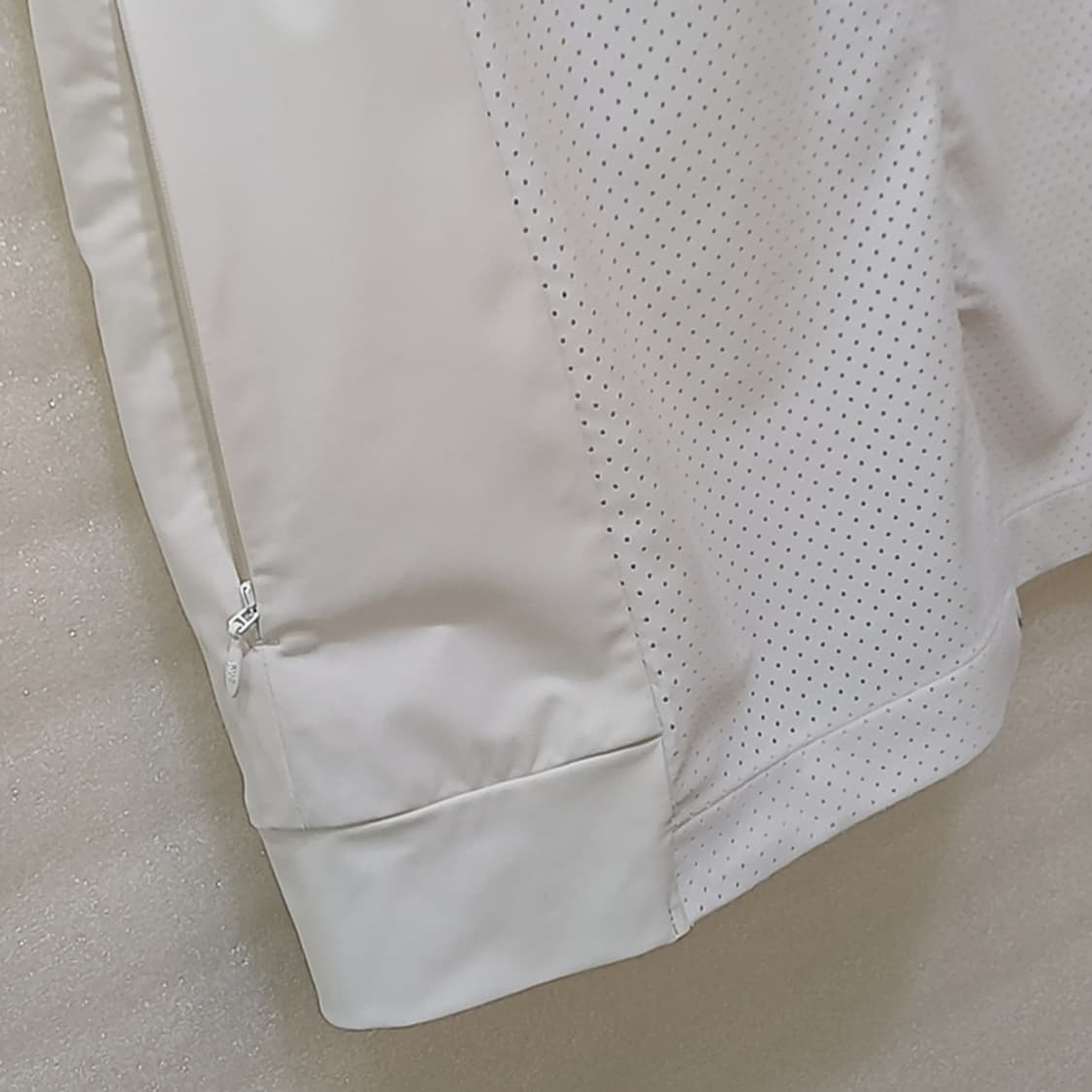 매장판 PXG 골프 메쉬 바람막이 조끼 남성 L 흰색 거의새것 사랑봉봉 상품이미지6