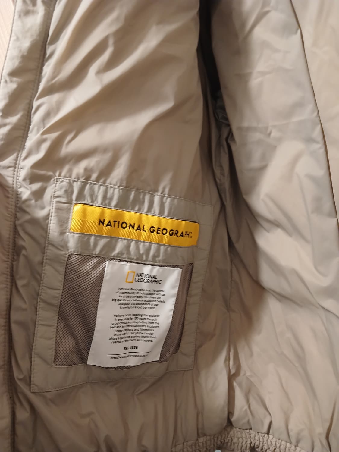 내셔널지오그래픽 정품 여성 경량패딩 M (95) 사이즈 상품이미지3