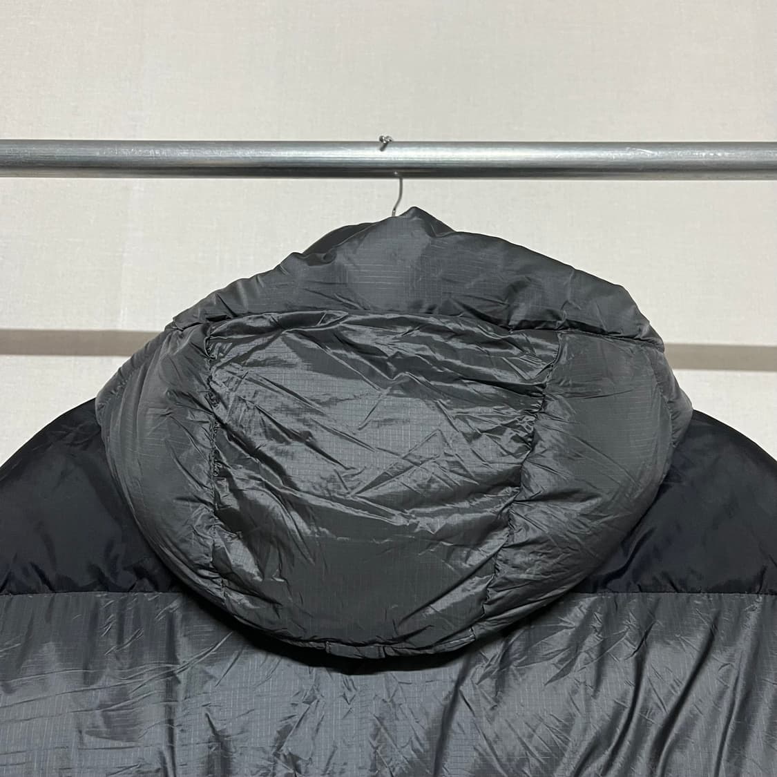 컬럼비아 블랙/그레이 구스다운 패딩 XL 상품이미지4