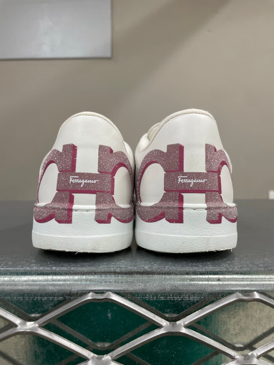 페레가모 맨해튼 간치니 프린트 스니커즈 7.5 상품이미지3