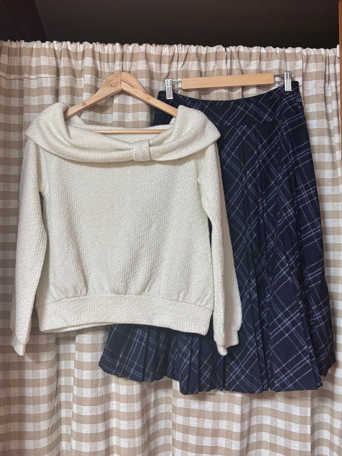 오프숄더 리본 니트 + 체크 스커트 러블리 패딩 세트 상품이미지9