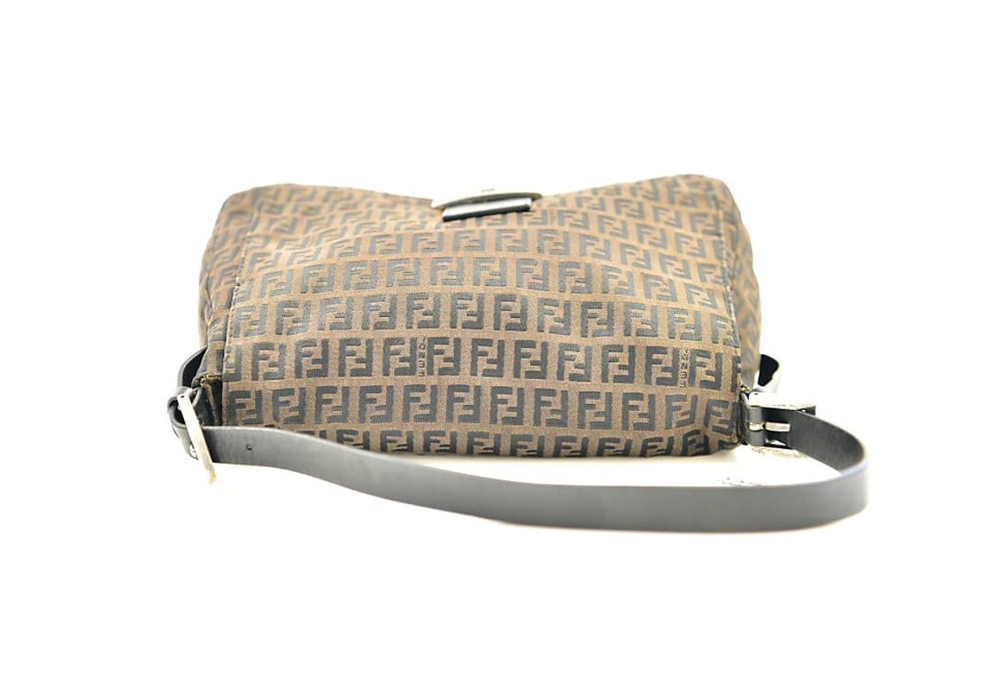 펜디 주카 맘마백(정품) 상품이미지8