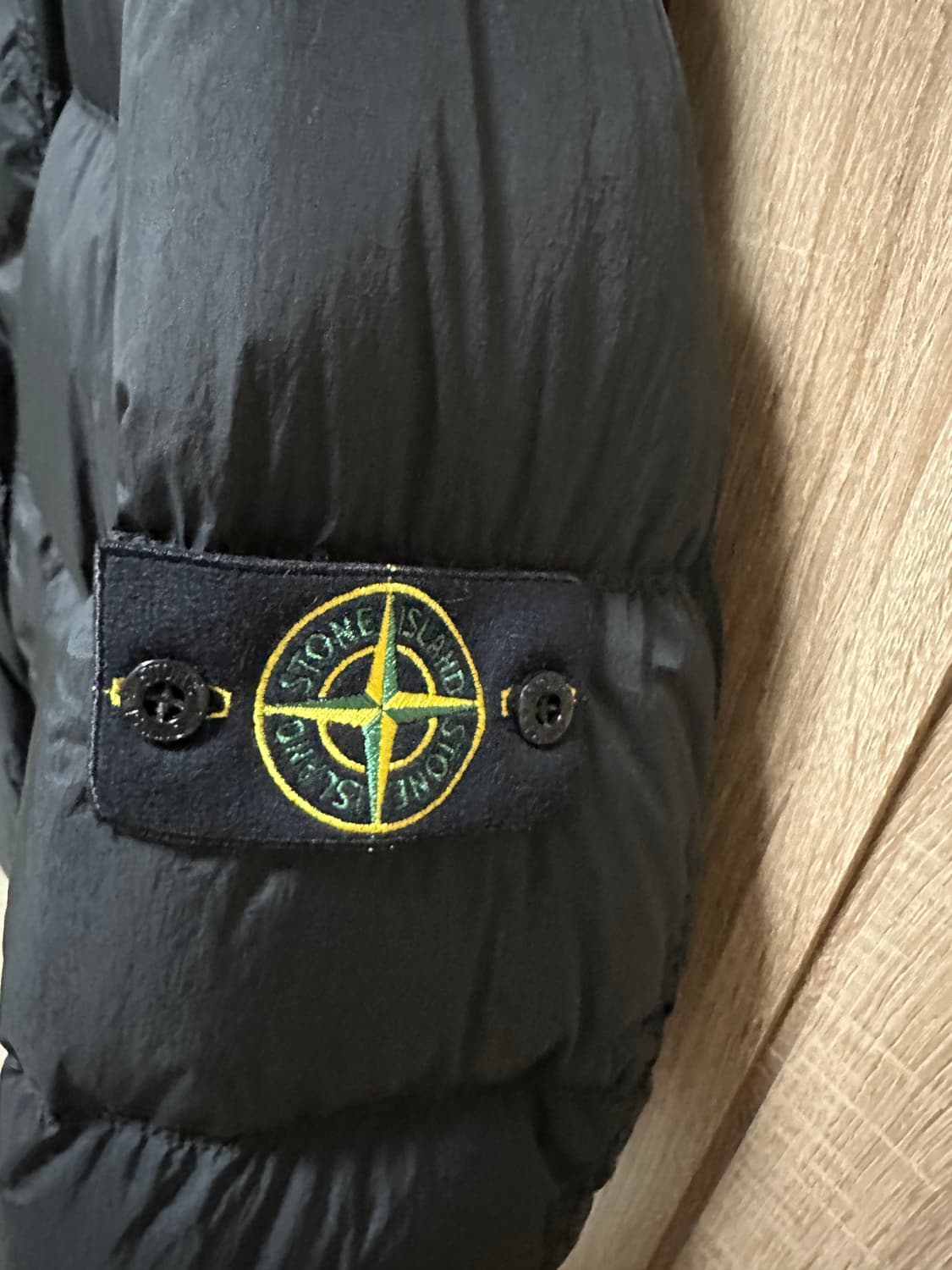 스톤아일랜드 25FW 크링클랩스 논후드 패딩 블랙 XL판매합니다 상품이미지2