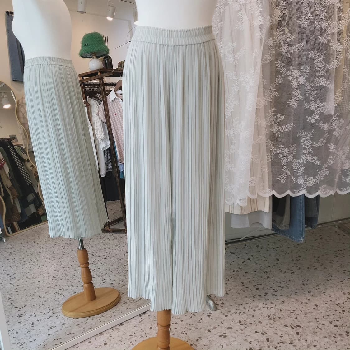 Uniqlo JPN 민트 플리츠 밴딩팬츠 상품이미지8