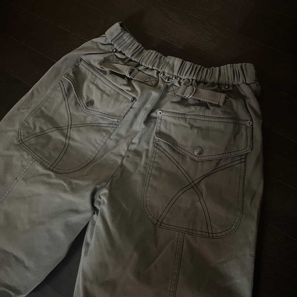아캄 Knee Pin-tuck Studded Cotton Pants 상품이미지1