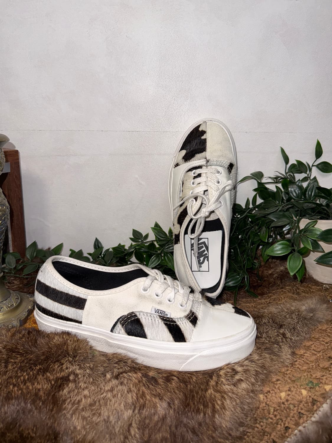 Vans white calf fur sneakers  상품이미지1
