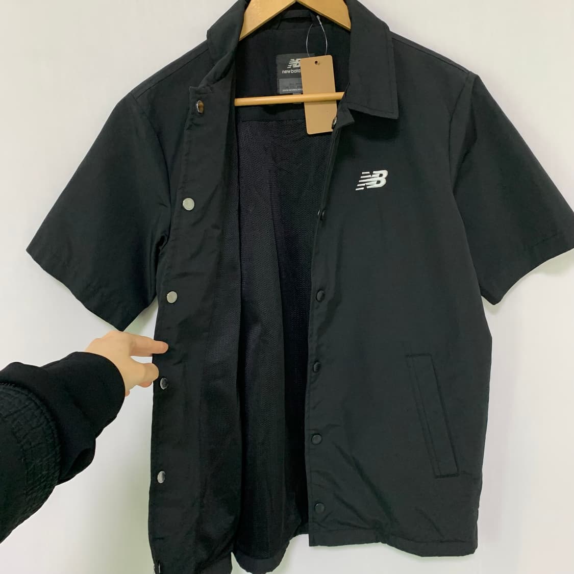 뉴발란스 반팔 코치 셔츠 자켓 블랙 90 s 사이즈 남녀공용 상품이미지6