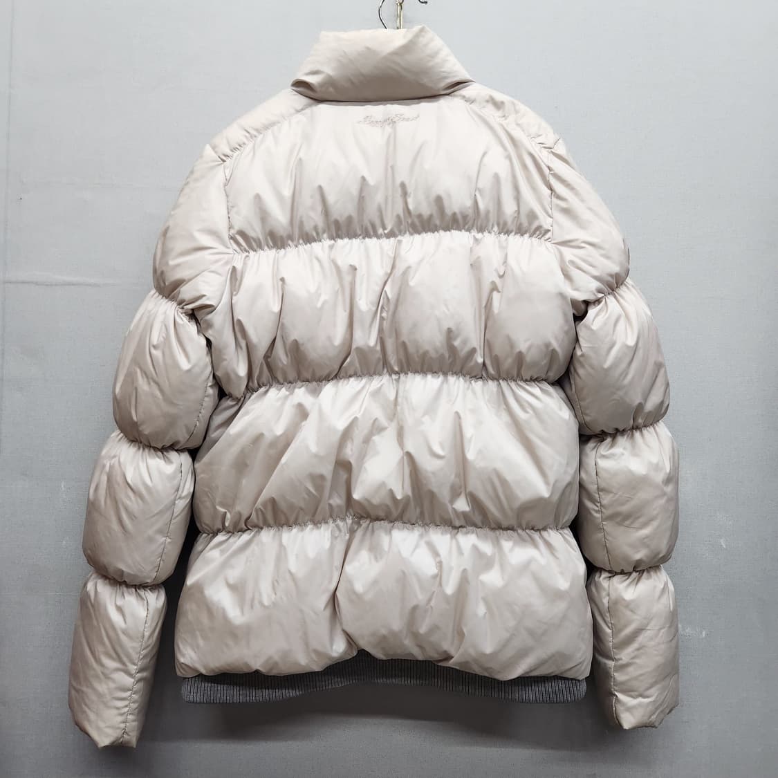 헤지스 스포츠 아머패치 로고 덕다운 패딩 L 상품이미지4