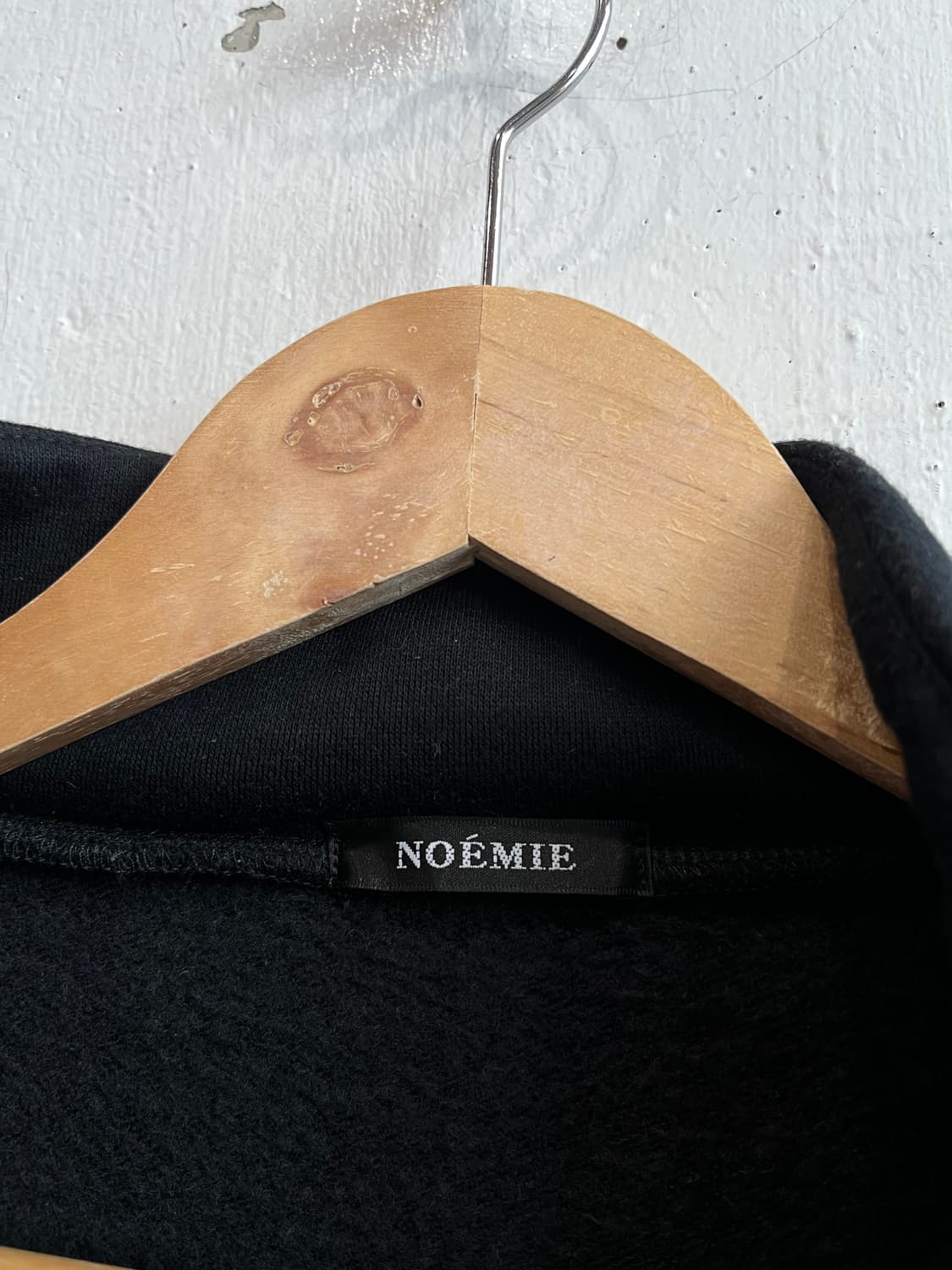 NOEMIE 노에미 락펑크 크롭 반집업 맨투맨 상품이미지4