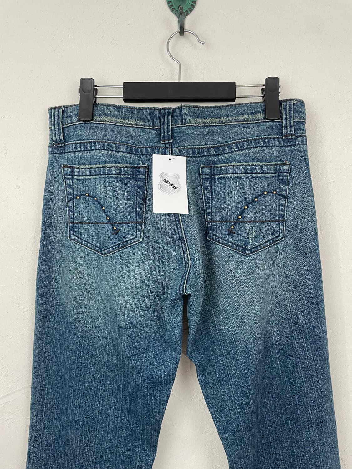 GUESS JEANS 사이드 스터드 플레어 진 상품이미지6