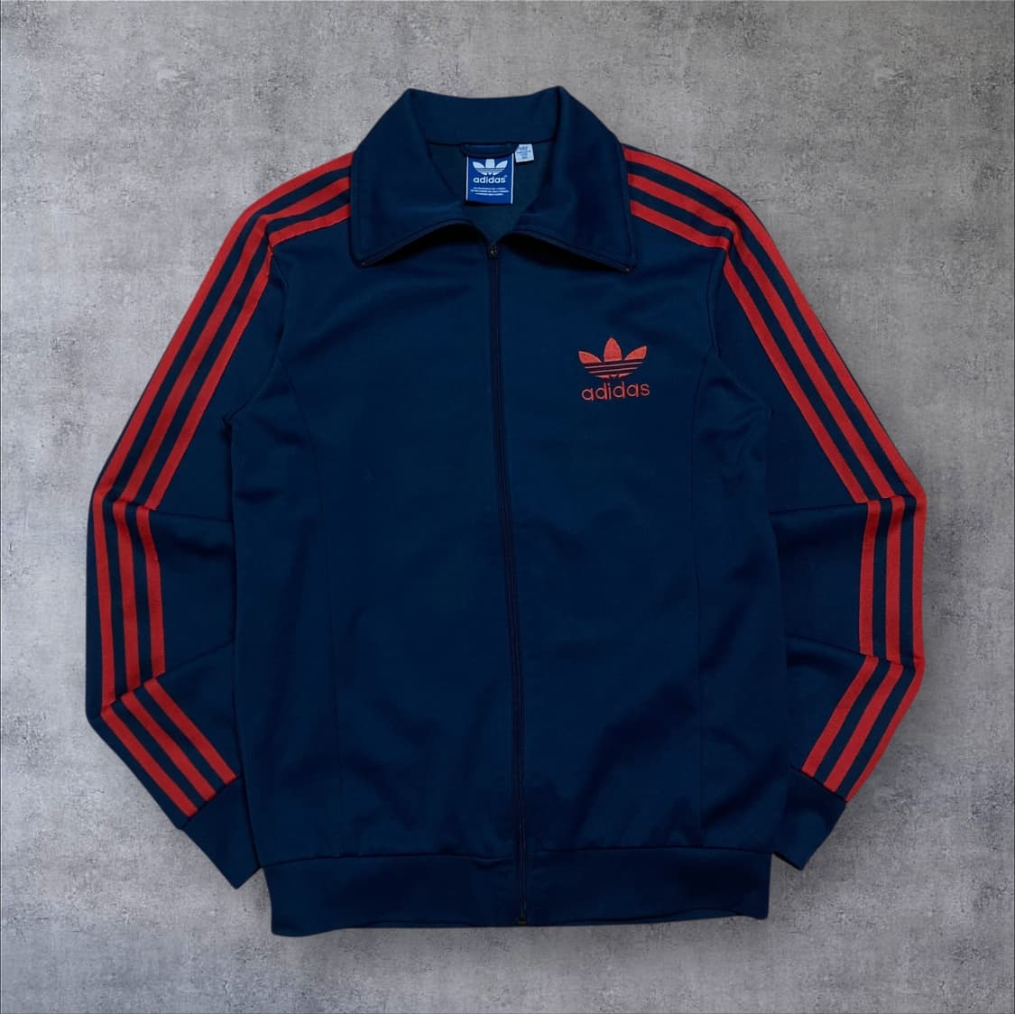 아디다스 스몰 로고 네이비 유로파 트랙탑 상품이미지1