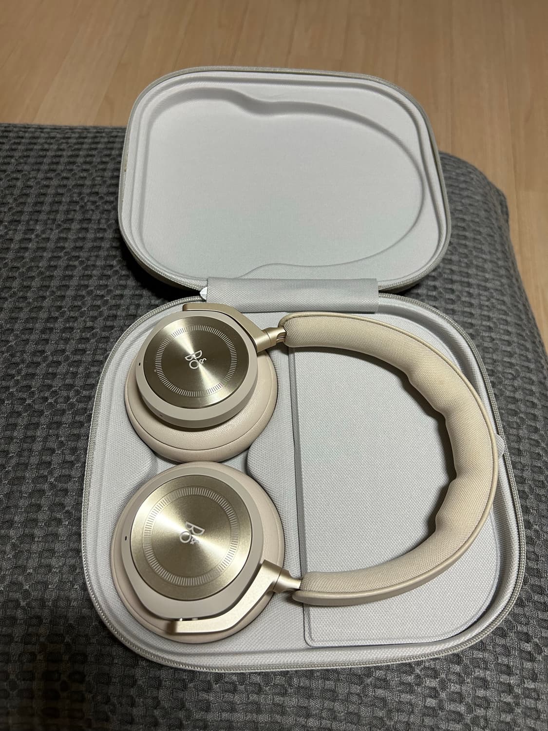 Bang&olufsen beoplay hx headphone 상품이미지2
