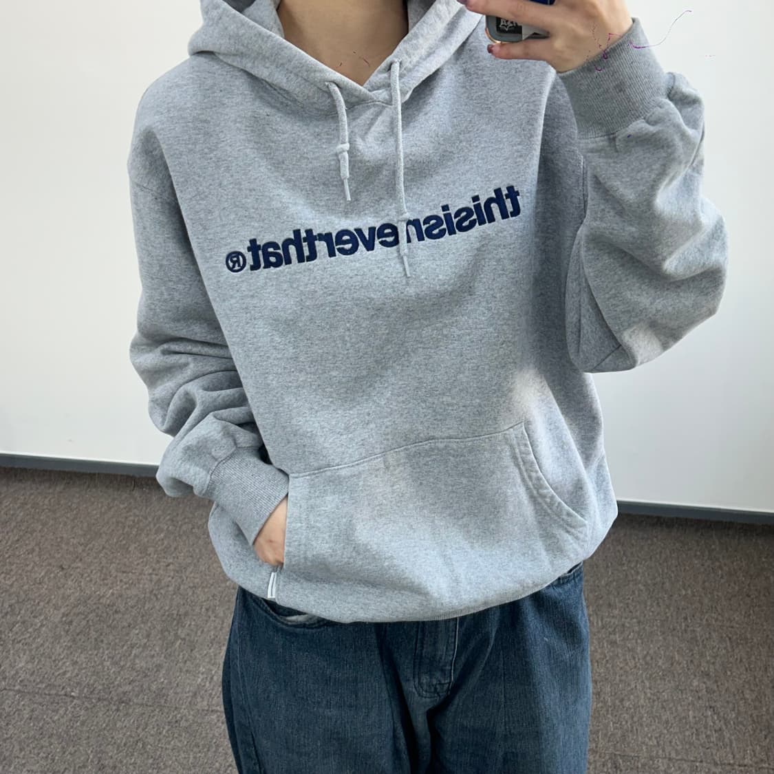 Thisisneverthat 디스이즈네버뎃 네이비 로고 그레이 후드티 상품이미지2