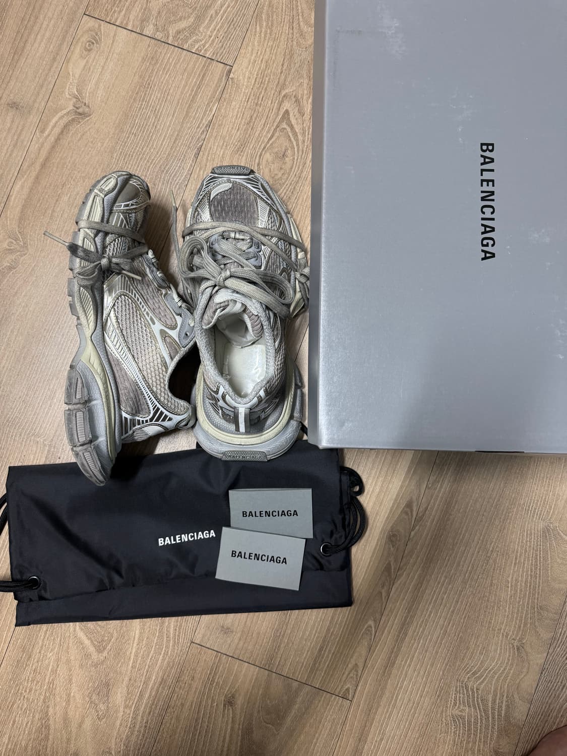 발렌시아가 3XL 에그쉘 40(260) 상품이미지1