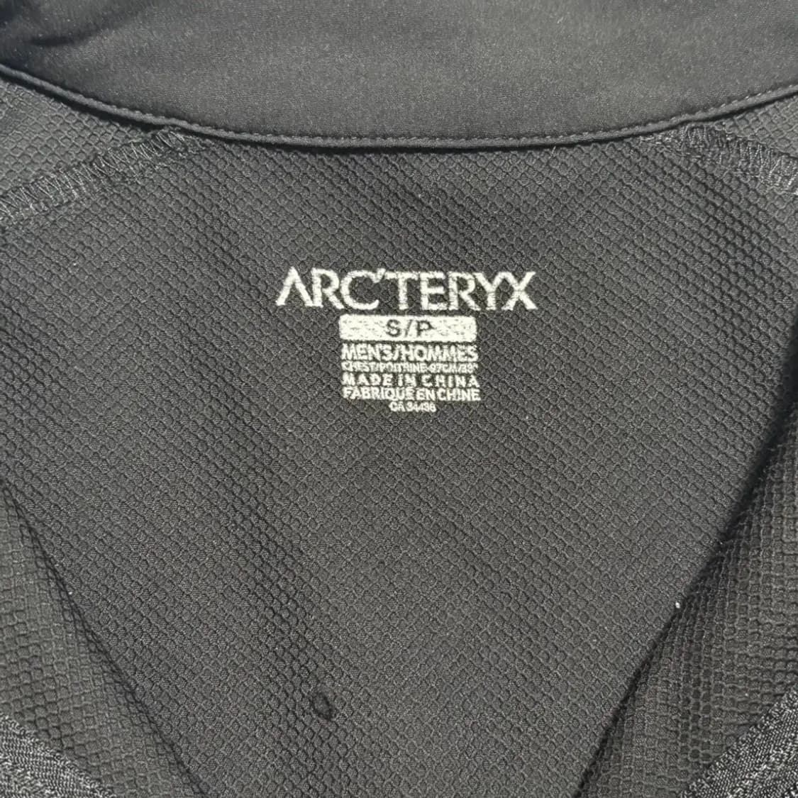 아크테릭스 맨즈 라이트웨이트 집업 자켓 상품이미지4