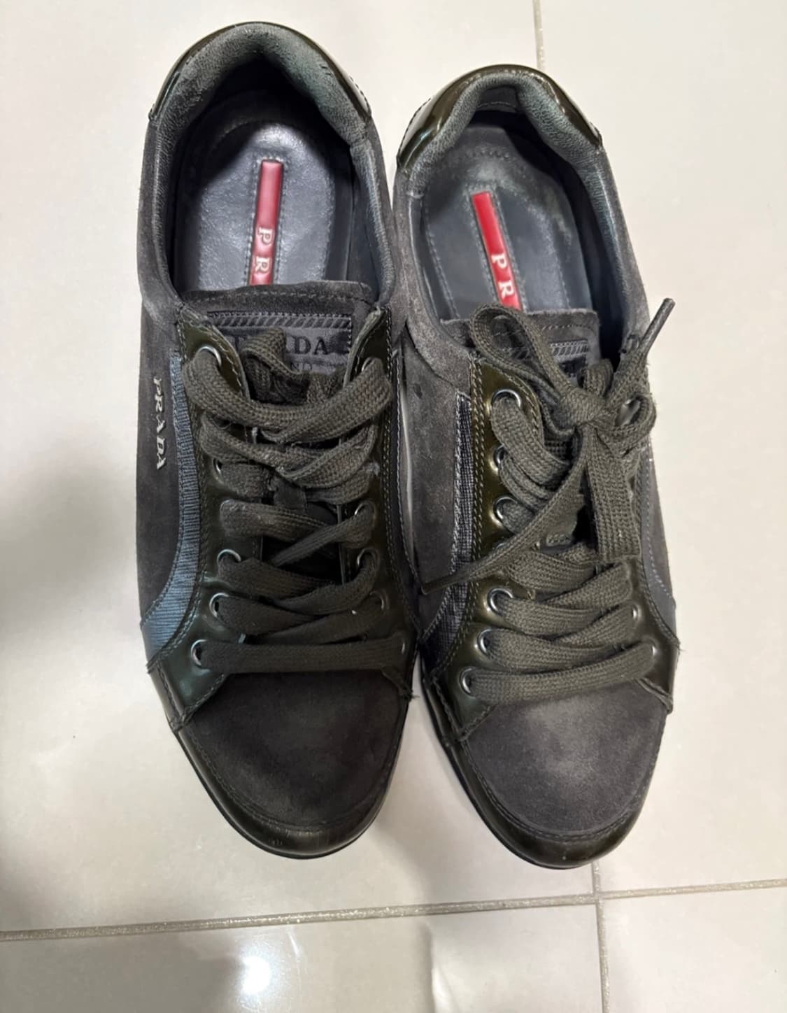 프라다 스웨이드 스니커즈 상품이미지2