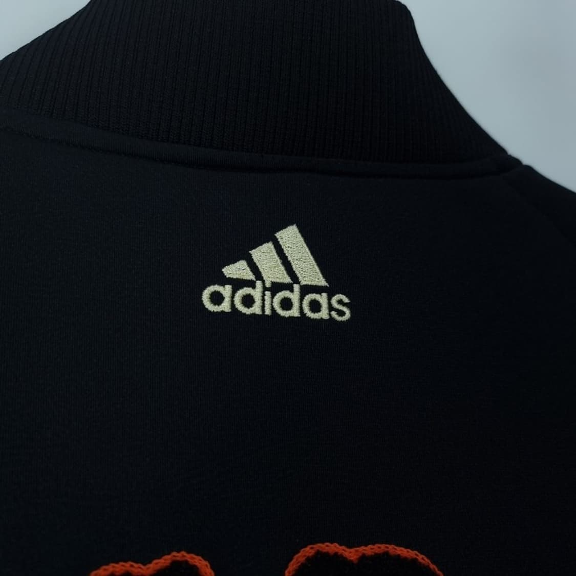 [아디다스] 뒷판 빅로고 블루종 자켓 블랙 M18417 상품이미지6