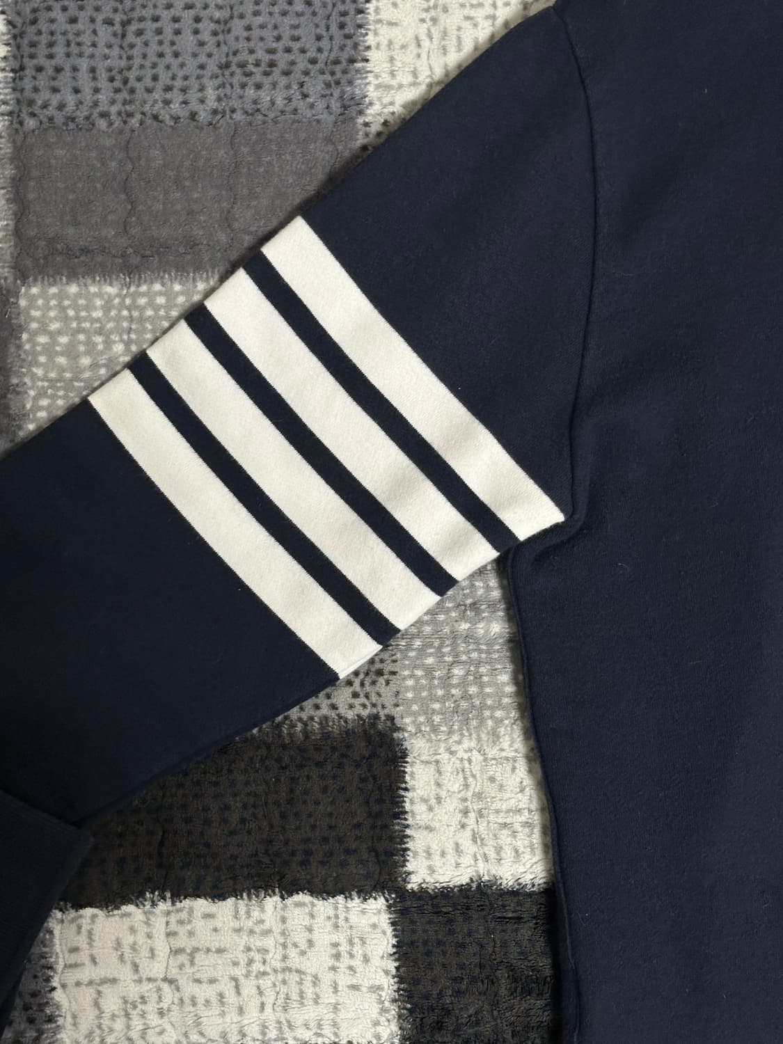 (상태S) 톰브라운 맨투맨 네이비 4사이즈 상품이미지5